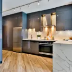 Fra opskrift til indretning: Skab stemning med tapet i køkkenet